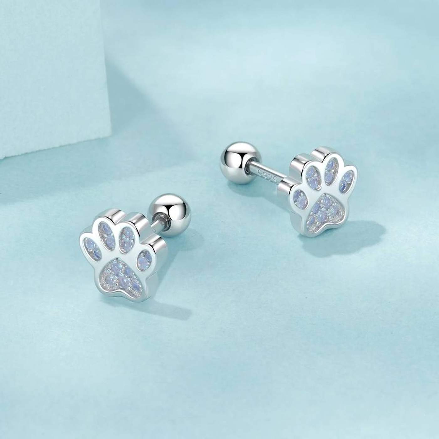 Pawie Ball Back Earrings